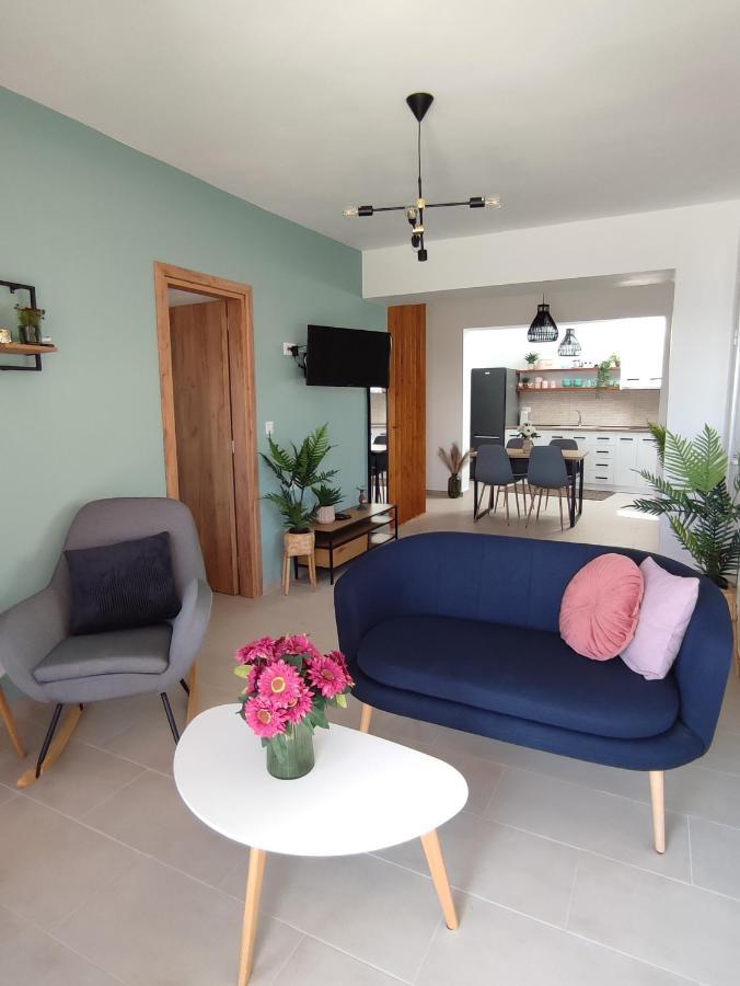 Kalokairini Avra Apartment อาร์คานเยโลส ภายนอก รูปภาพ